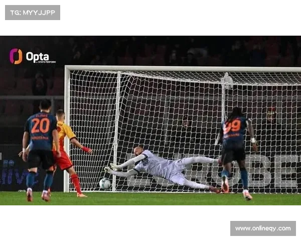 守门员扑点球时判断方向的五大关键因素分析与应用