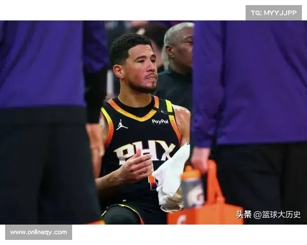 德文·布克凭借惊人创造力成为防守者噩梦的秘密武器 德文·布克凭借惊人创造力成为防守者噩梦的秘密武器